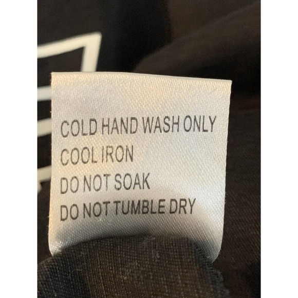 LF The Brand Women’s Black CARGO 8749 Graphic Cropped Distressed Jacket Size XS - Picture 12 of 12